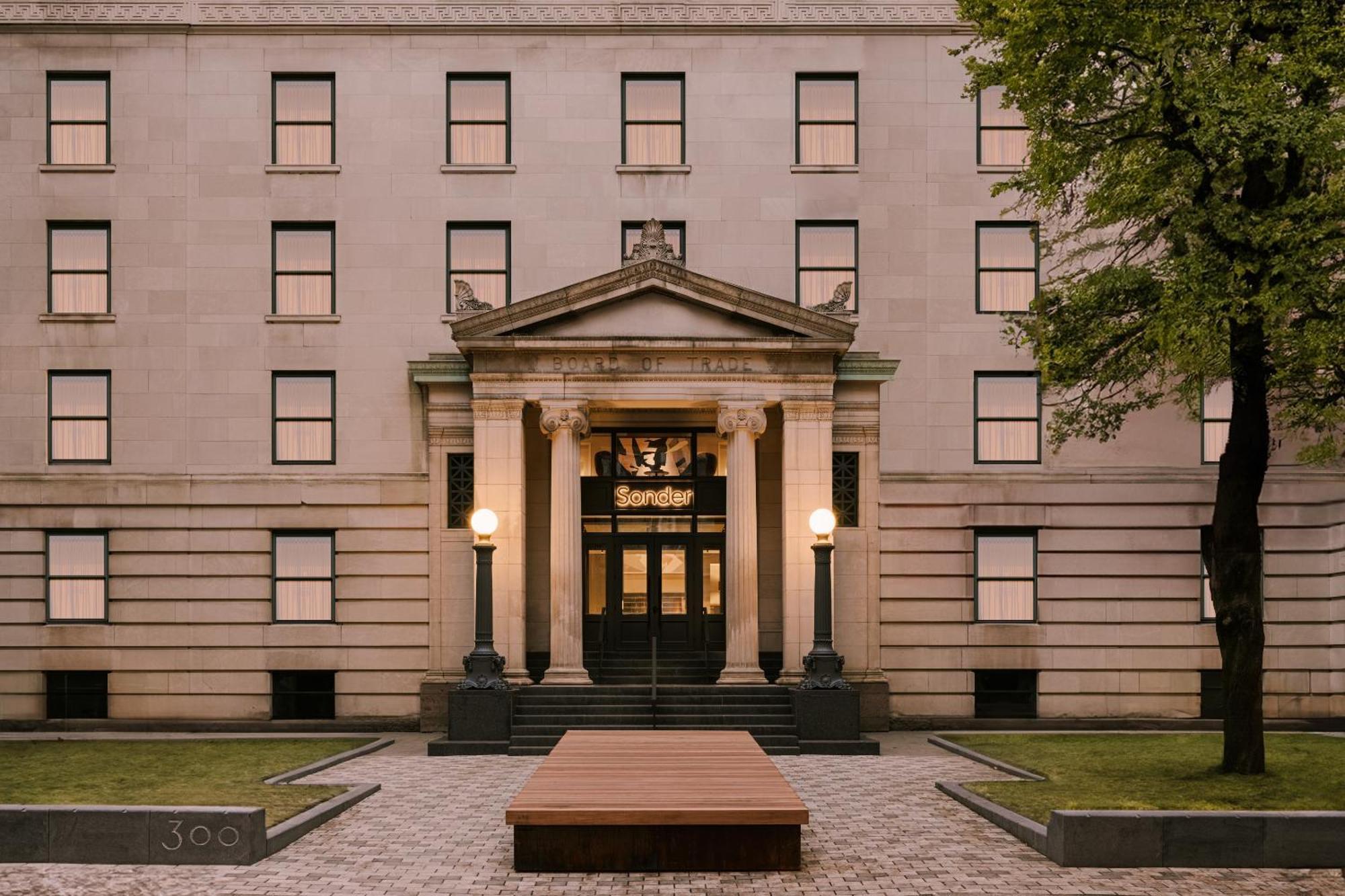 Sonder By Marriott Bonvoy Apollon Apartments Old Montreal Монреаль Экстерьер фото