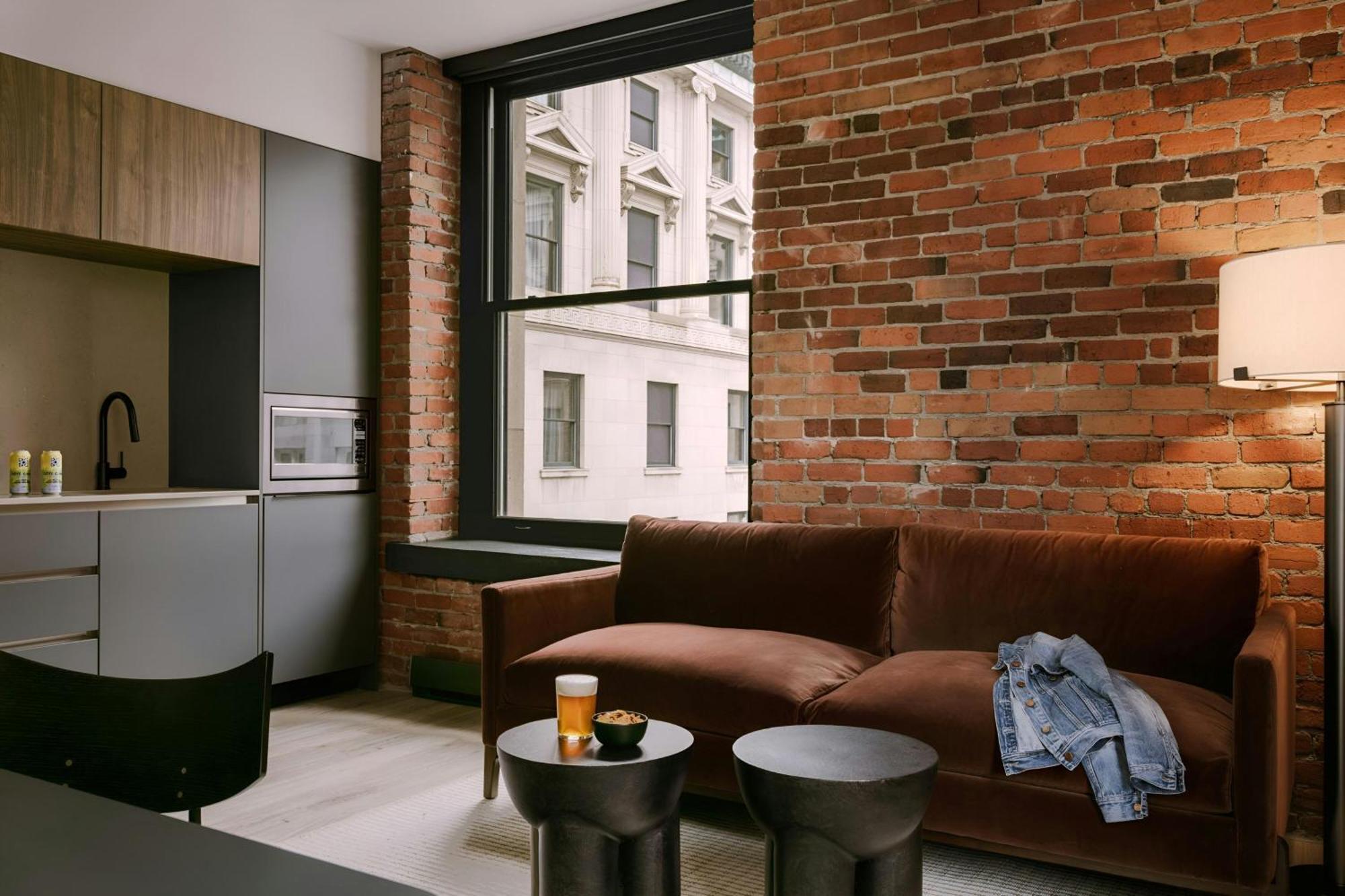 Sonder By Marriott Bonvoy Apollon Apartments Old Montreal Монреаль Экстерьер фото