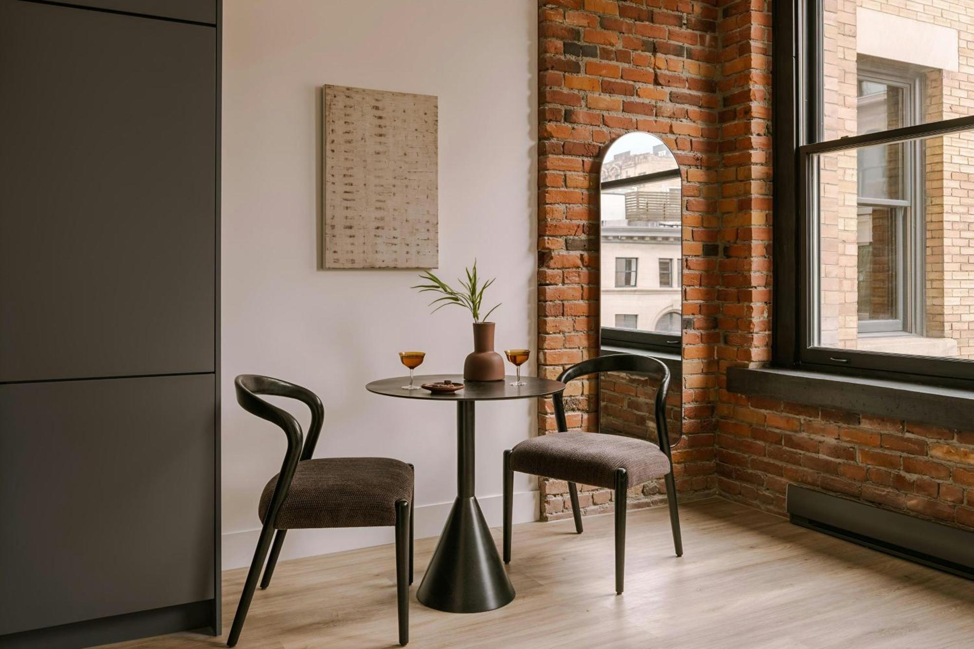 Sonder By Marriott Bonvoy Apollon Apartments Old Montreal Монреаль Экстерьер фото
