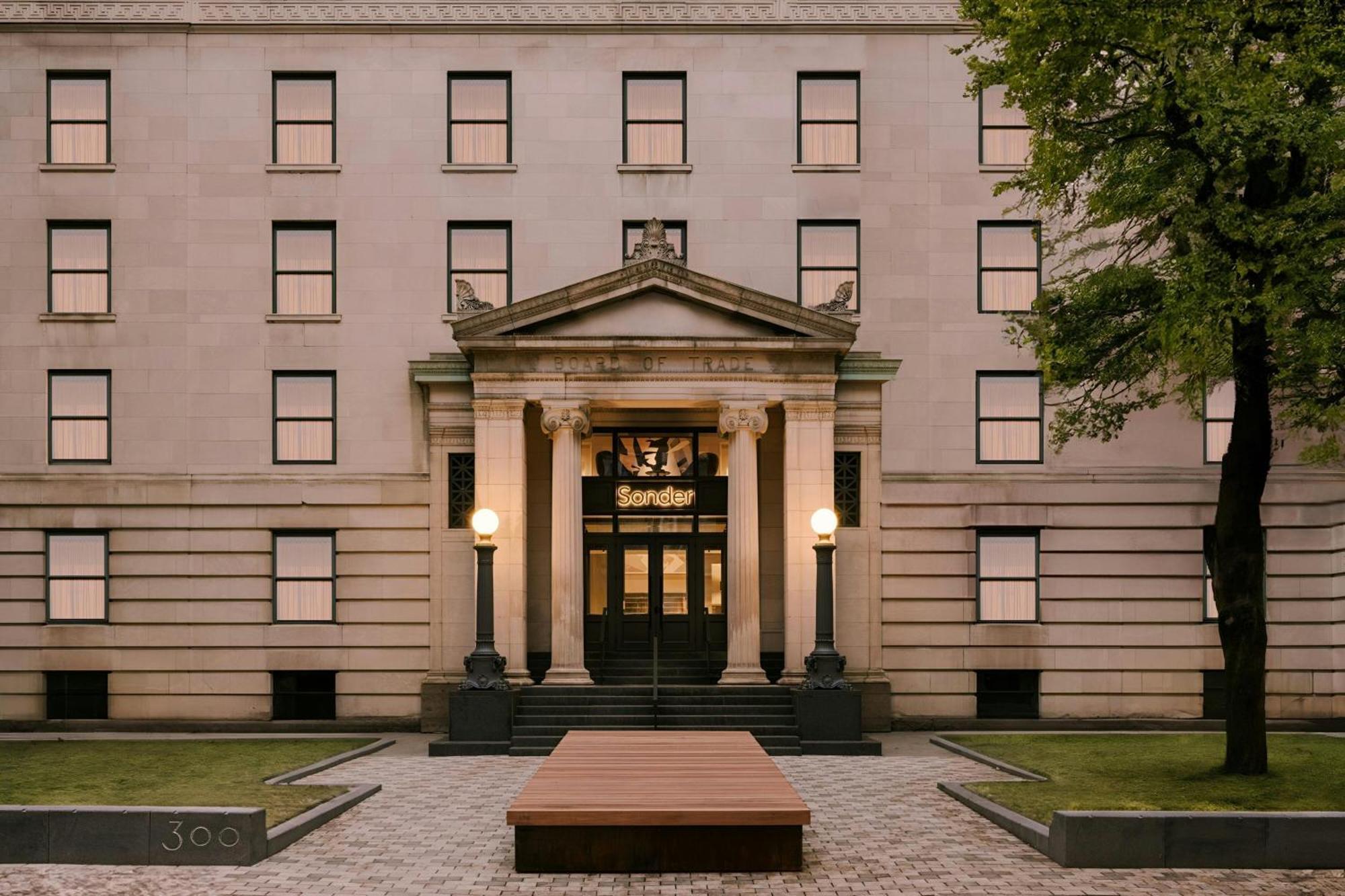 Sonder By Marriott Bonvoy Apollon Apartments Old Montreal Монреаль Экстерьер фото
